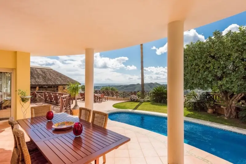 Chalet en Venta en Marbella 4 Dormitorios Piscina Privada