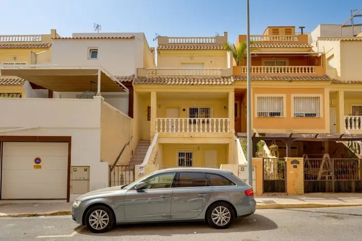 3 Bed Townhouse for sale