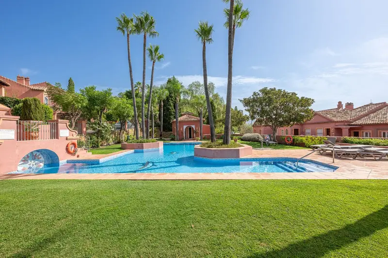 Adosado de 4 Dormitorios en venta La Quinta, España