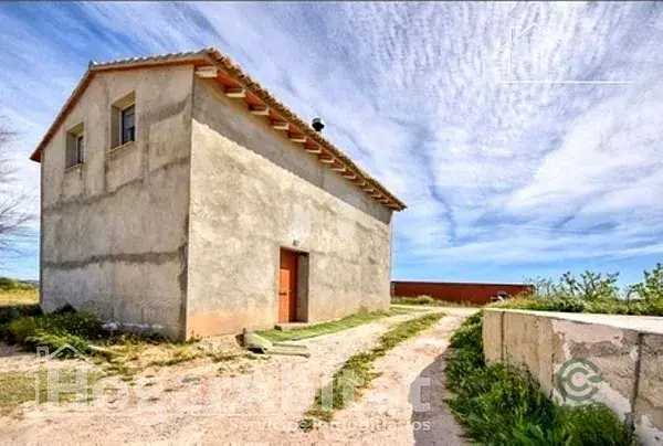 Chalet en Xativa con Terraza Garaje y Amplio Terreno