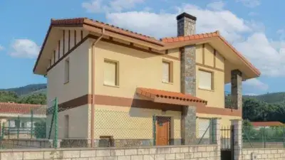 Chalet en venta en Montealegre