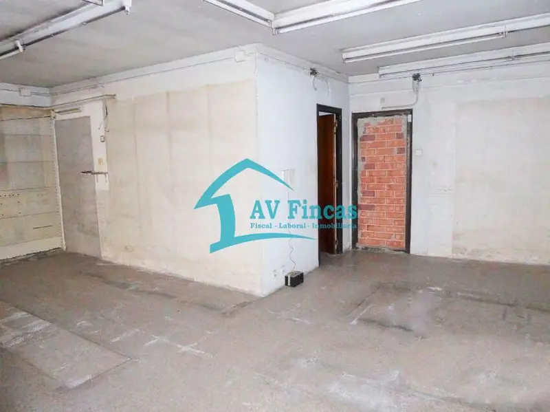 Venta Local Comercial 265m² Ripollet Centro