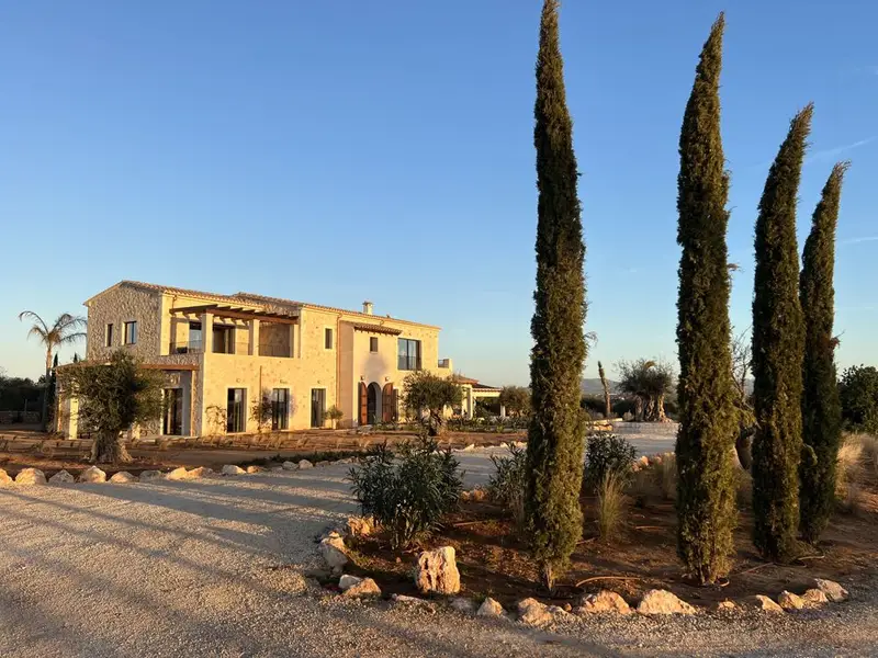 Spectacular rustic finca with modern interior in Santanyí