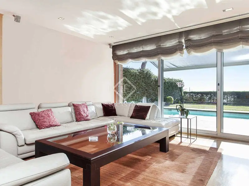 Chalet en Alquiler Barcelona 678m2 5 Dormitorios Jardin Piscina