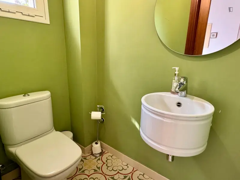 Casa Coliving Luminosa en Bellaterra cerca UAB con Jardin y Piscina