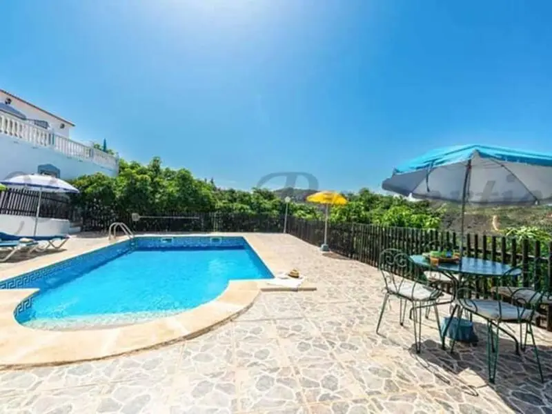 Casa Rural en Torrox para Invierno: Piscina, Vistas y 2 Dormitorios