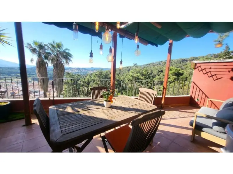 Chalet en Blanes con Piscina y Vistas Panorámicas