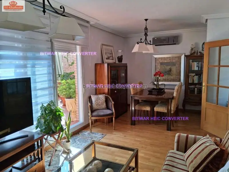 Ático en Venta en Albacete con Terraza, Piscina y Garaje