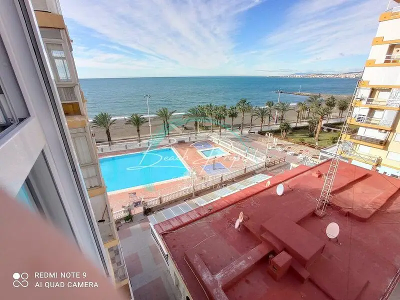 Apartamento en Algarrobo Costa con Vistas al Mar