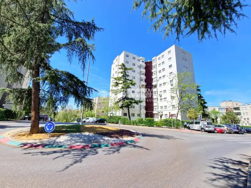Piso en venta Coslada 81m2 3 dormitorios 1 bano a reformar