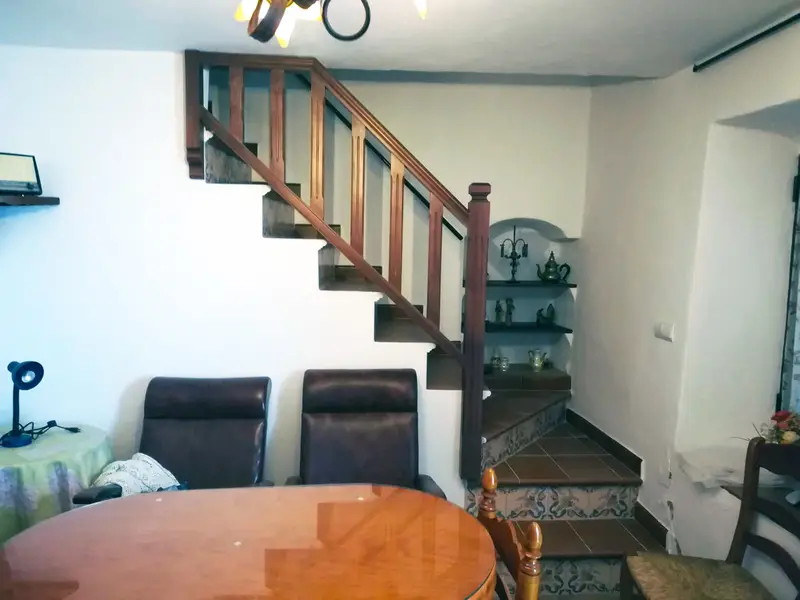 Casa-Villa de 6 Dormitorios en venta Tolox, España