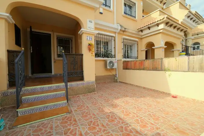 Adosado 3 Dormitorios Villamartin Cerca Playas y Golf