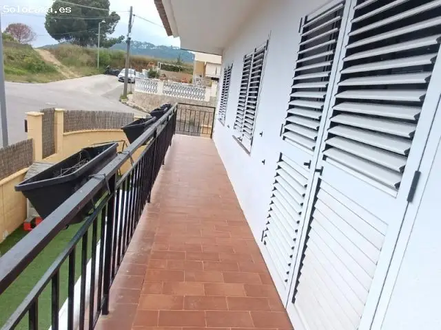 Casa Esquinera en Can Cornet 5 Dormitorios Jardin 124m2