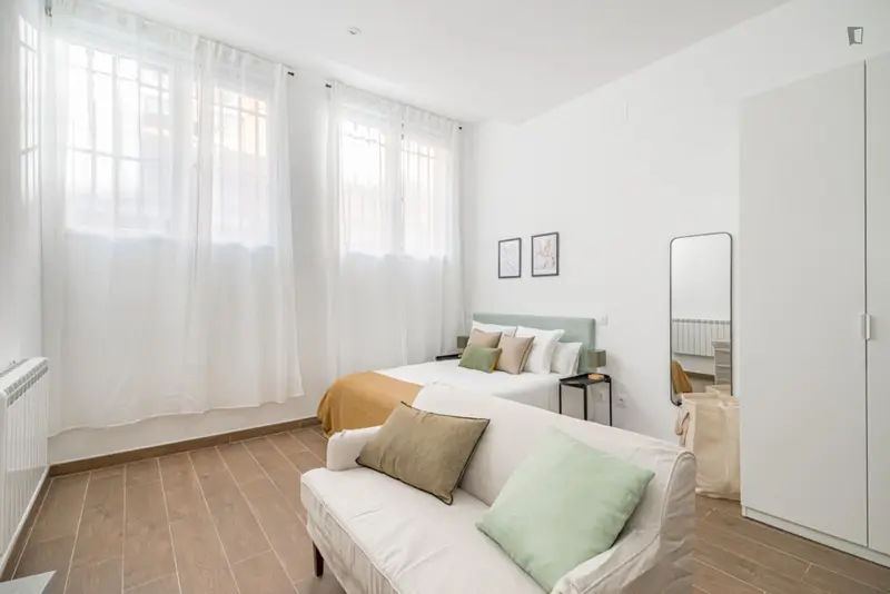 Habitacion Amueblada Madrid Coliving Con Servicios Incluidos