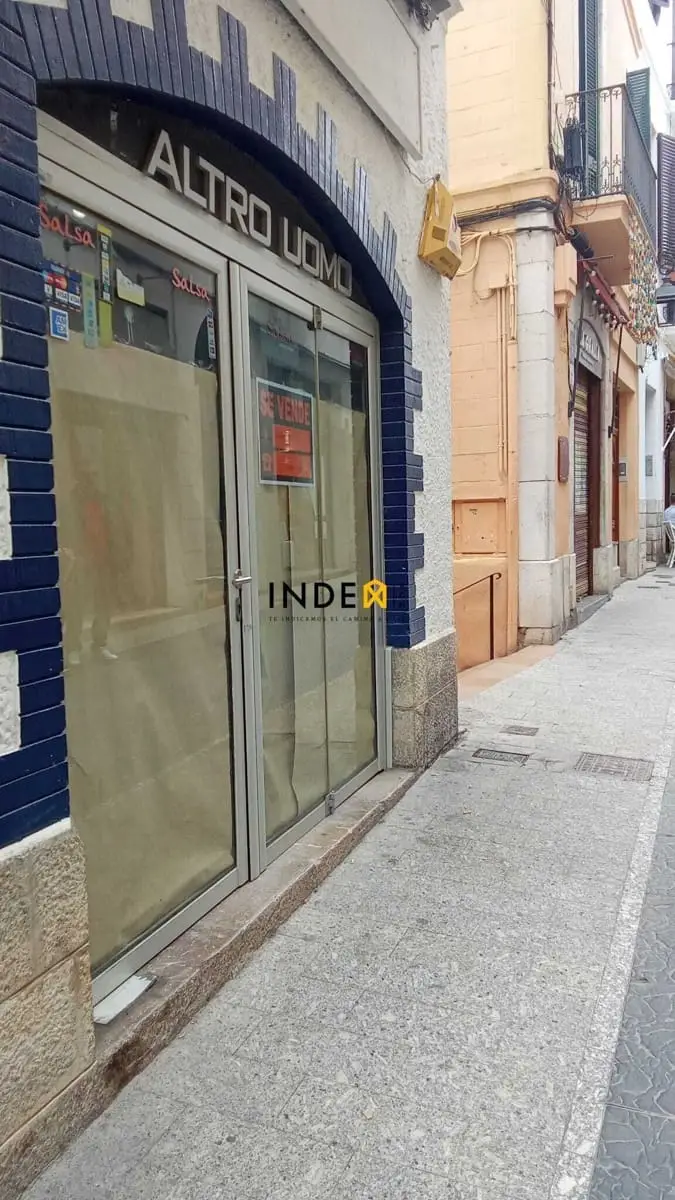Local Comercial en Sitges con Encanto y Gran Escaparate