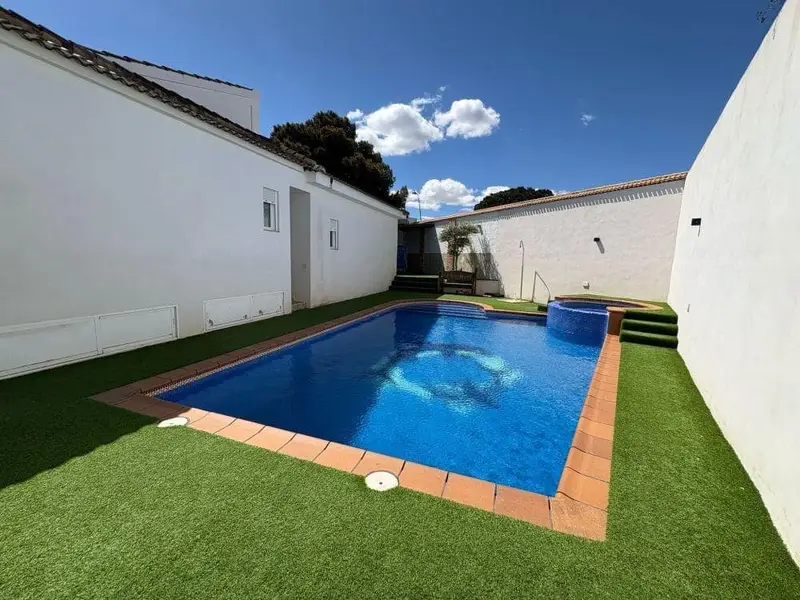 Chalet en Los Balcones con Piscina 6 Dormitorios y 4 Baños