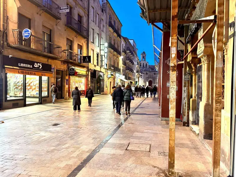 Local Comercial en Salamanca Ciudad: 90m2 + Sótano