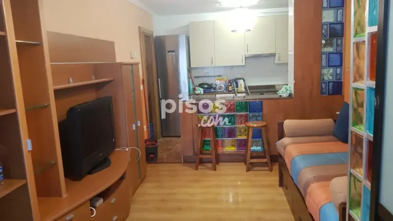 Piso en venta en Calle Bo Requejada, Número 5