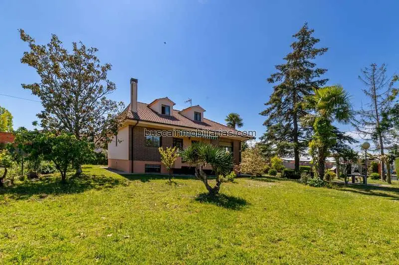 Chalet en Venta Morales del Vino 5 Dormitorios 2 Cocinas Jardin