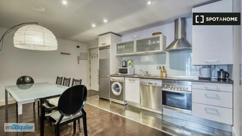 Apartamento de 2 dormitorios en alquiler en Palacio, Madrid