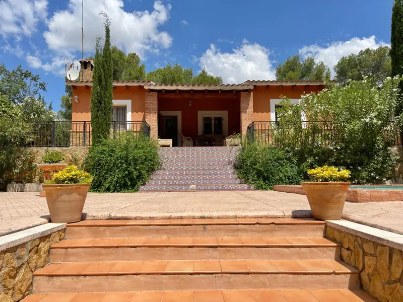 Venta Chalet con terraza en Urbanizacion Terol, Tibi - Ref: FG00296
