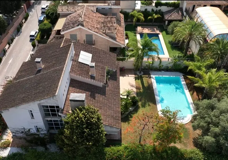 Chalet Familiar en Altorreal Murcia 4 Dormitorios Jardin Piscina