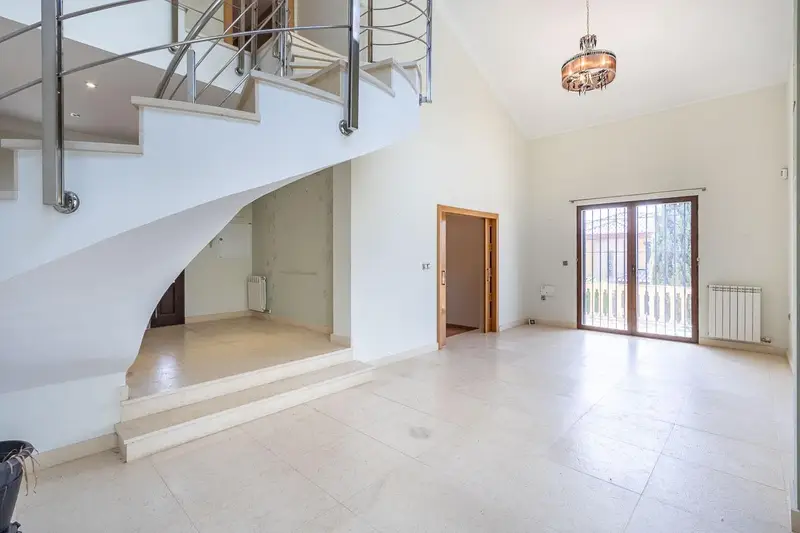 Chalet con Piscina en Cortijo del Aire Albolote