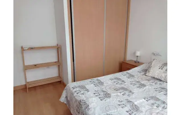 Alquiler de Habitaciones en Piso de 150m2 en Alicante