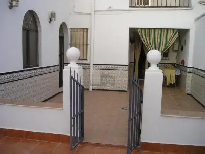 Chalet Independiente en Medina de las Torres 4 dormitorios