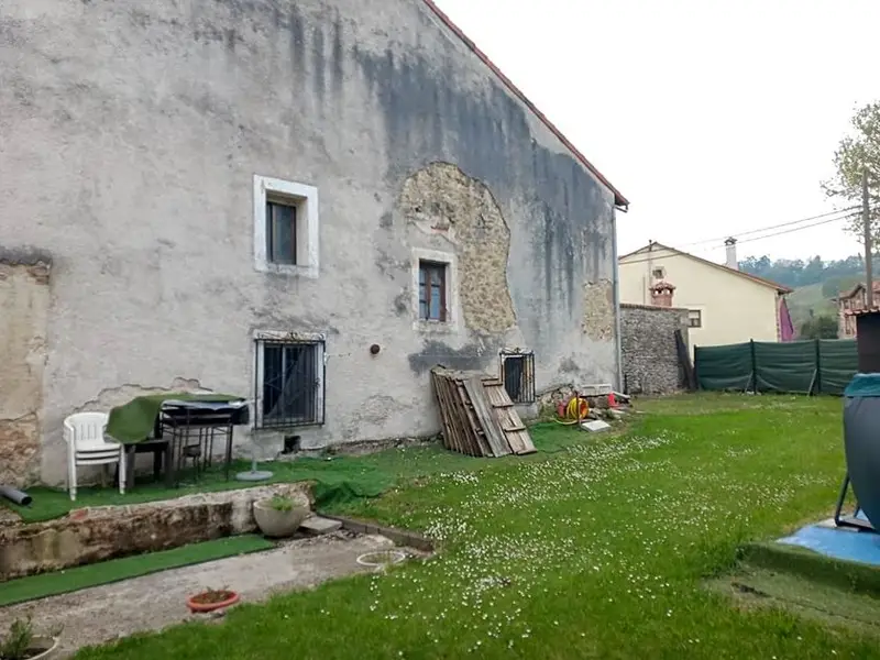 Chalet rustico para reformar en Udias Cantabria