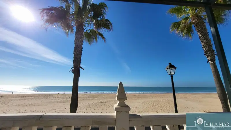 Venta Local Comercial con Garaje en Rota