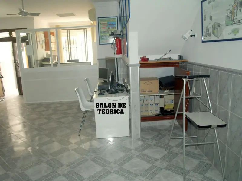 Venta Local Comercial Pilas Trastero