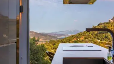 Chalet en Venta en Tarifa Betis 3 Dormitorios Piscina