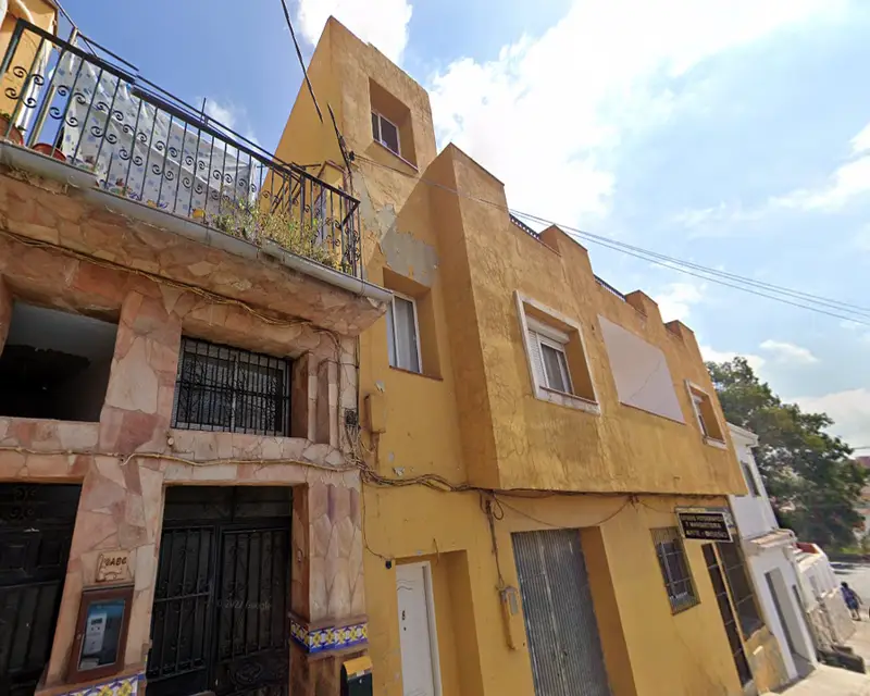 Casa Unifamiliar 748m2 8 habitaciones 6 baños Algeciras