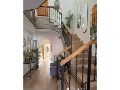 Casa en Parque de La Reina 12 habitaciones 5 banos Tenerife Sur