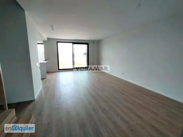 Exclusivo adosado casi a estrenar en torre en conill