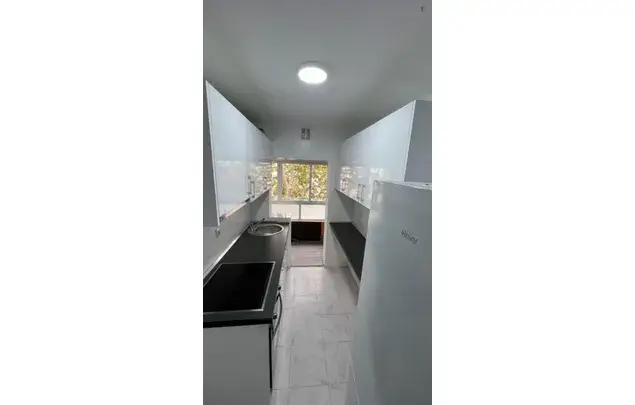 Rent 4 bedroom apartment in Madrid