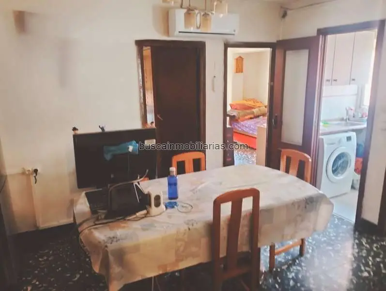 Piso en venta en Valencia zona Tormos para reformar