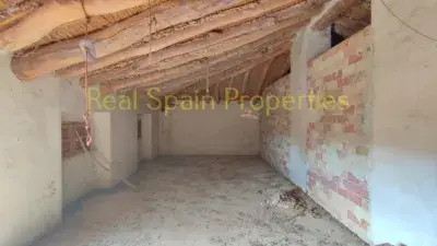 Casa en Venta Quemada para Restaurar - 14 Habitaciones