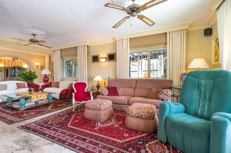 Villa de Lujo 4 Dormitorios y 4 Baños en Mijas