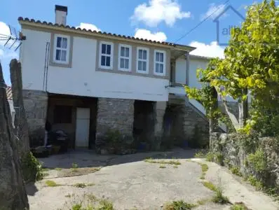 Casa en O Rosal con Potencial de Reforma 240m²