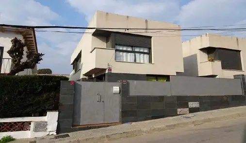 Casa Unifamiliar en Maresme Calle Camelia