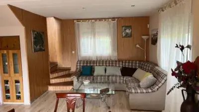 Chalet con Piscina y Licencia Turistica en Venta