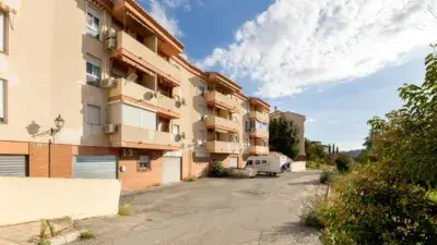 Piso en Venta en Cenes de 2 Dormitorios con Terraza