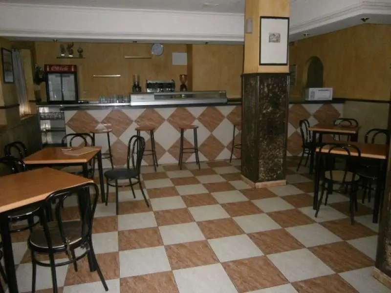 Venta Local Comercial con Terraza en Monovar