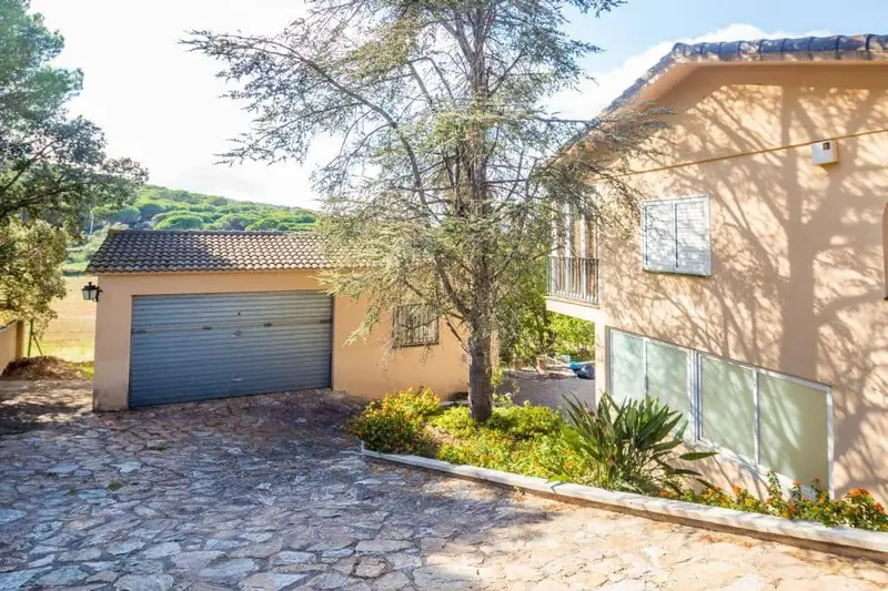 Chalet en venta en S'Agaro con piscina y 5 habitaciones
