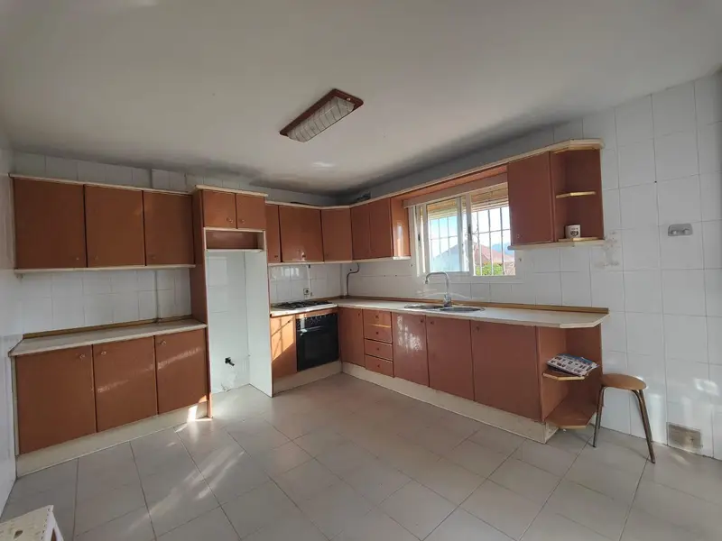 Venta Adosado con Patio y Garaje en Los Barrios