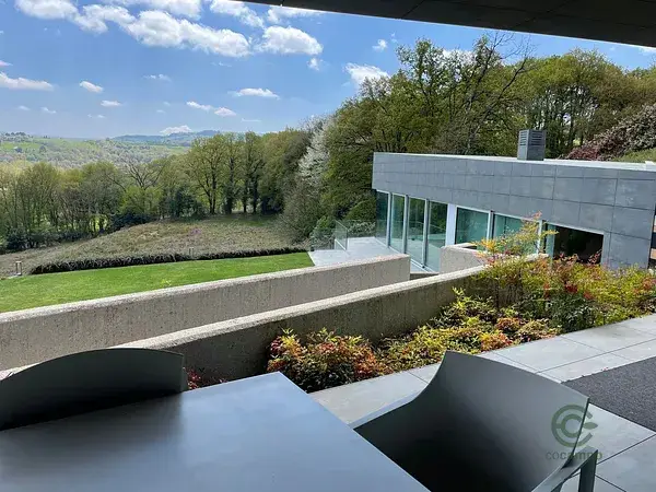 Casa de Lujo en Sarria 5 Dormitorios Piscina y Jardin