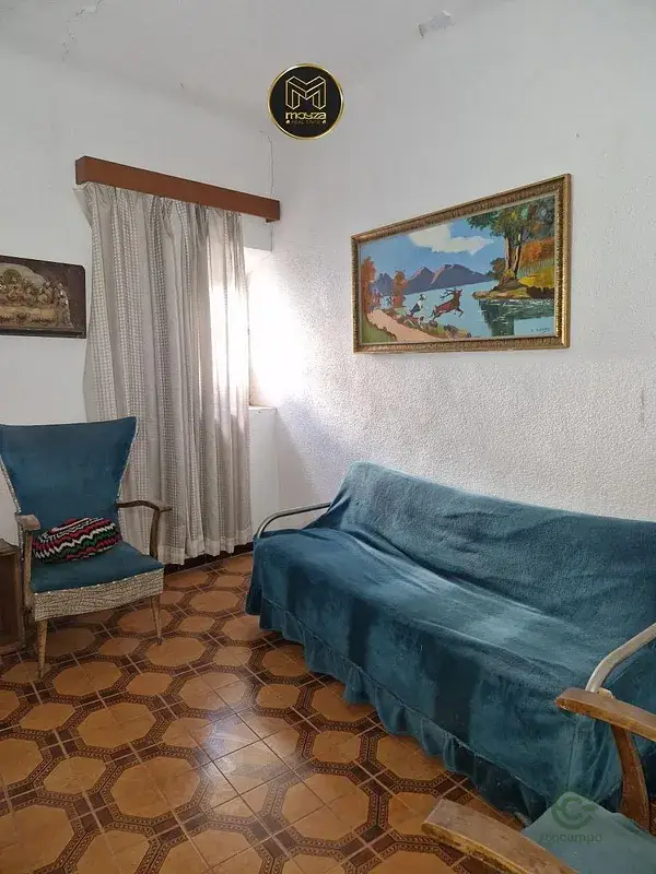 Casa amplia para reformar en Jaen 4 dormitorios 2 banos