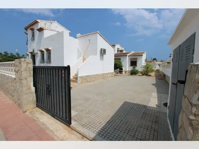 Chalet con Piscina en Els Poblets Denia